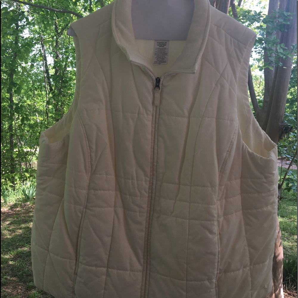 Super cute vest